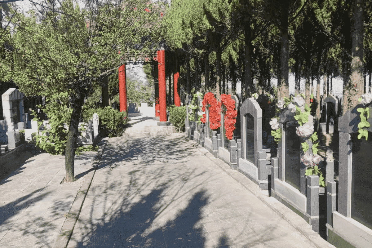 西安高桥墓园官网墓区环境图